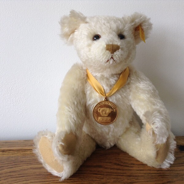steiff millennium bear